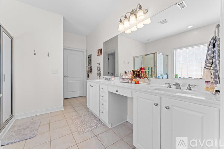 Greenville House: 100 Cutler Way