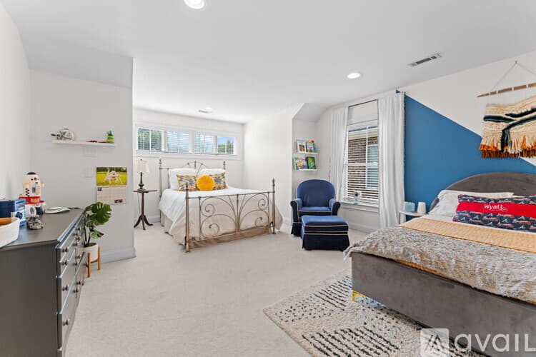 Greenville House: 100 Cutler Way