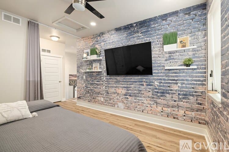 Denver House: 6971 Canosa St