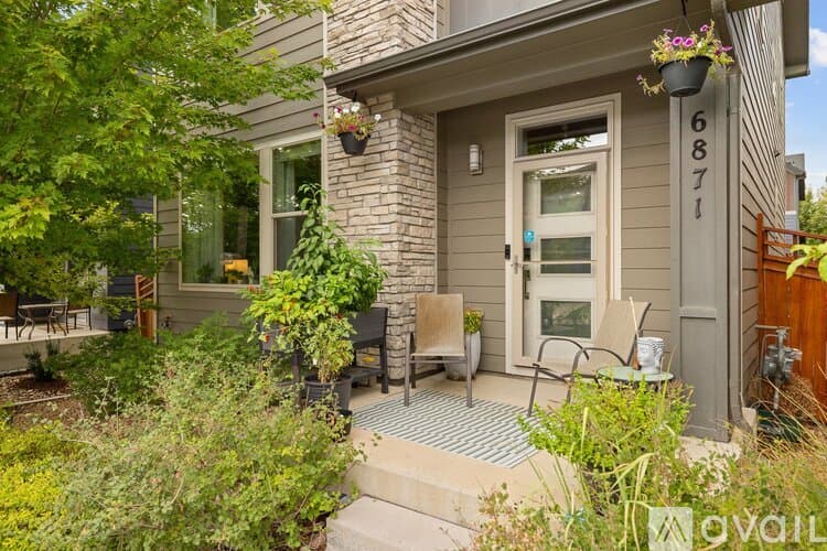 Denver House: 6971 Canosa St