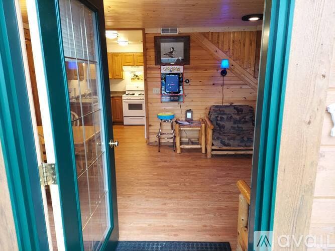Warrens House: 912 Paddle Boat Court