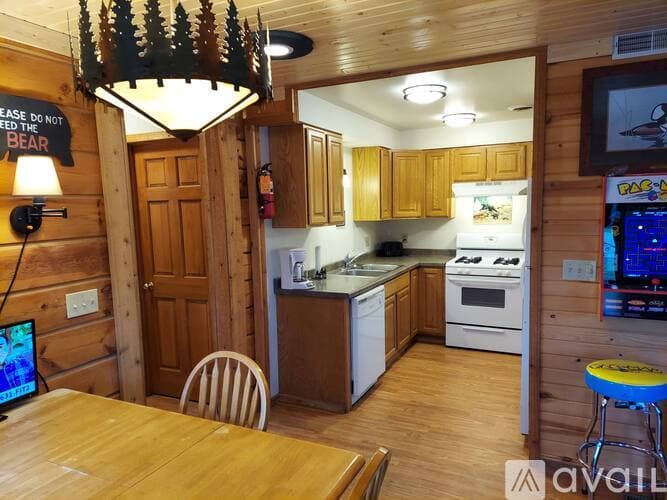 Warrens House: 912 Paddle Boat Court