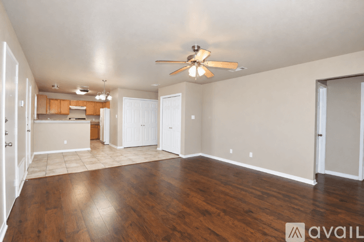 Belton House: 907 Carla Kay Dr