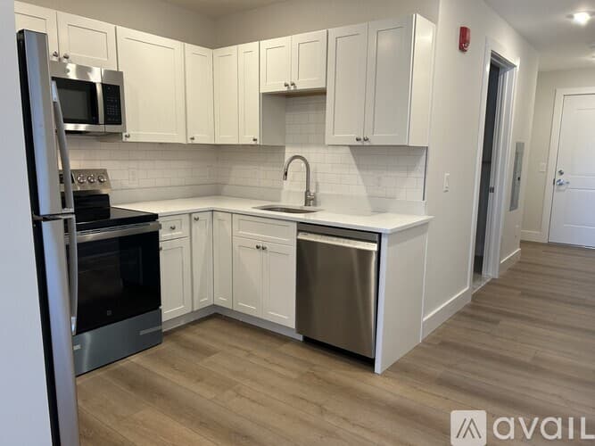 Ridgefield Apartment: 34 Bailey Ave