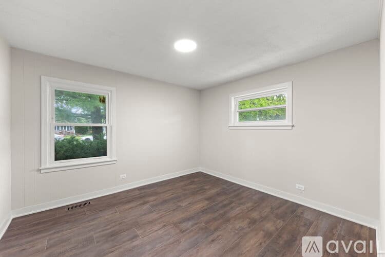Wheaton House: 107 N Pierce Ave