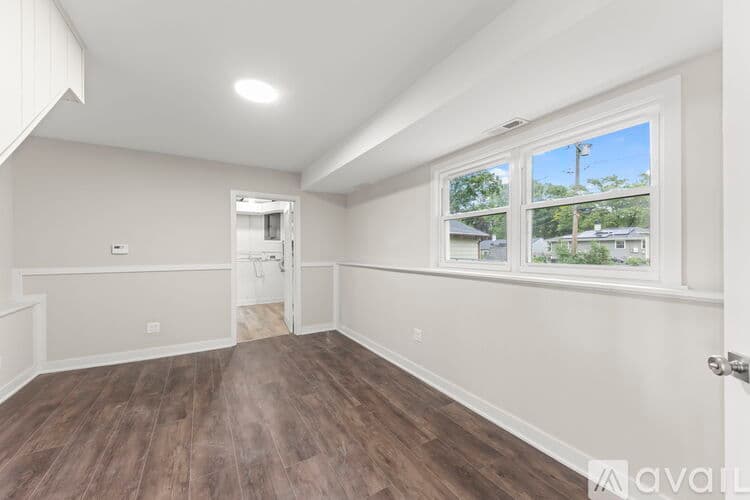 Wheaton House: 107 N Pierce Ave