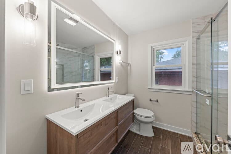 Wheaton House: 107 N Pierce Ave