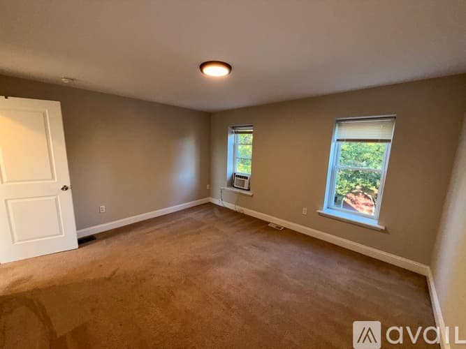 Norristown Townhome: 262 Minor St