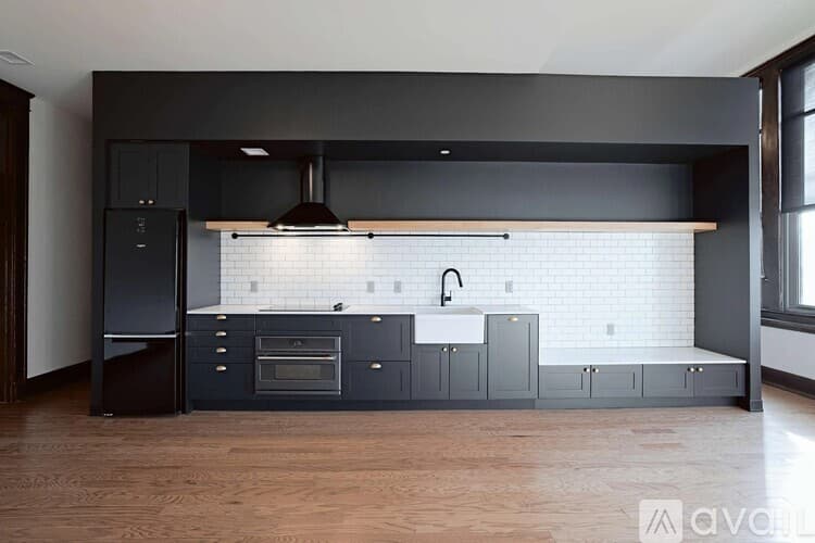 Kansas City Apartment: 315 East 39th Street
