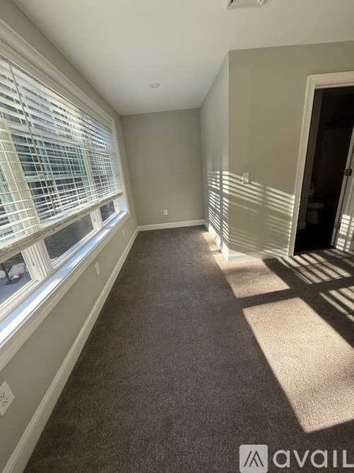 Nottingham Townhome: 91 B Kennard Road