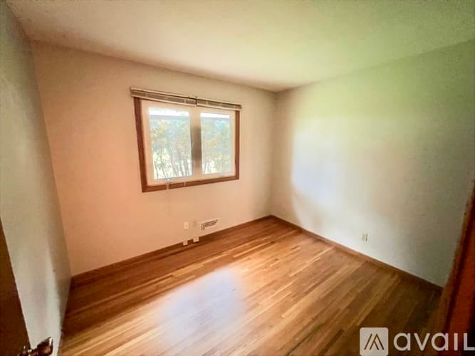 Minneapolis House: 5917 West 105th Street