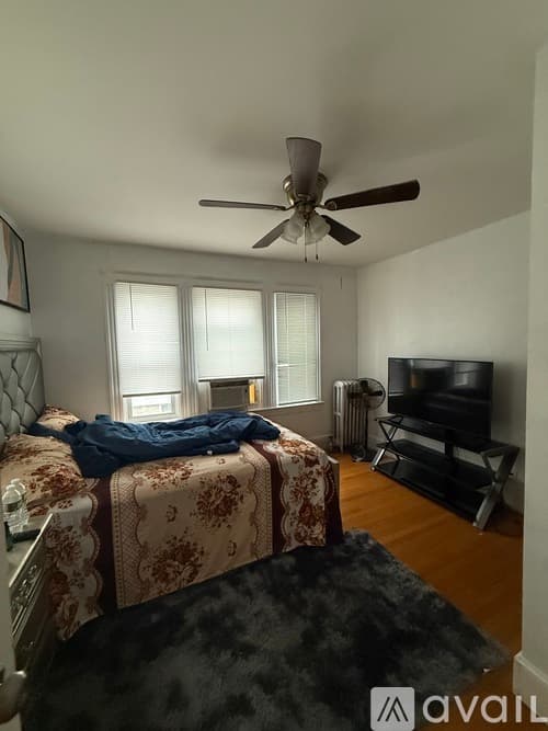 Brockton House: 37 Overlook Avenue