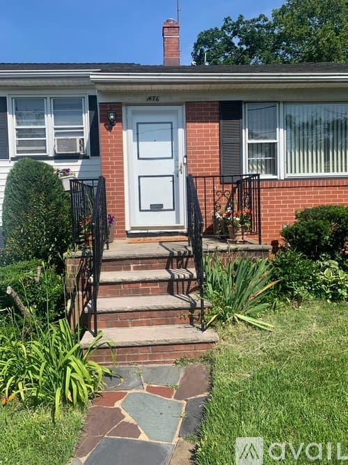 Hillside House: 1476 Orchard Terrace