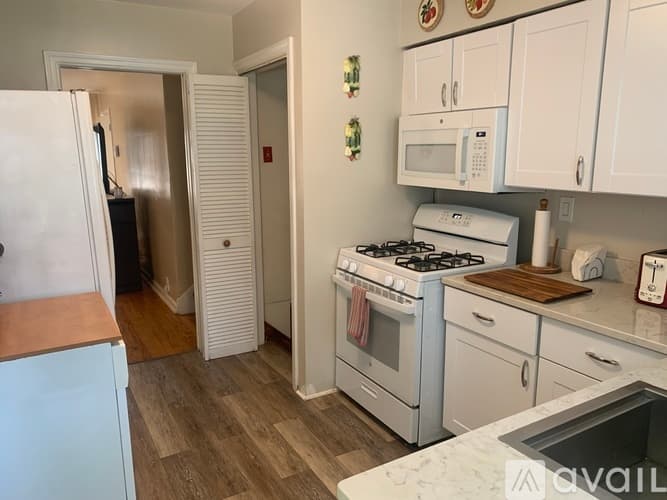 Hillside House: 1476 Orchard Terrace