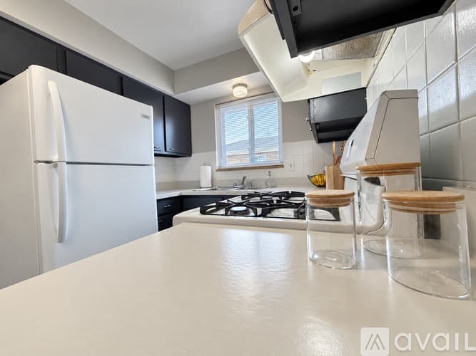 St. Louis Apartment: 2823 Lemay Ferry Rd