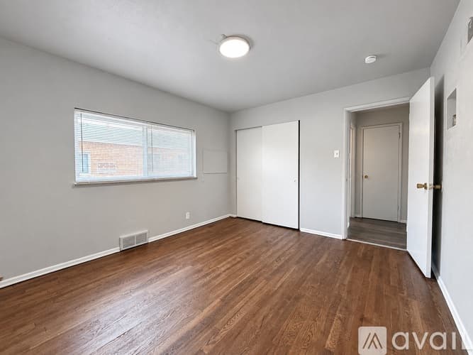 St. Louis Apartment: 2823 Lemay Ferry Rd