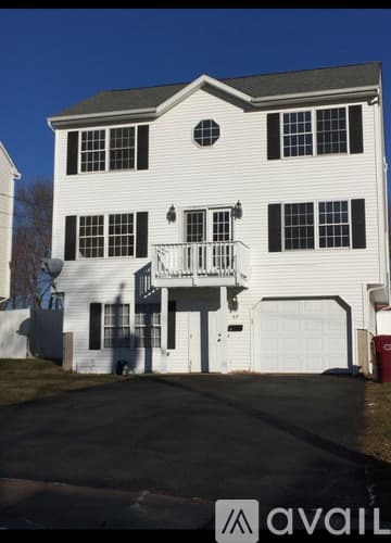 Naugatuck House: 63 Olive St