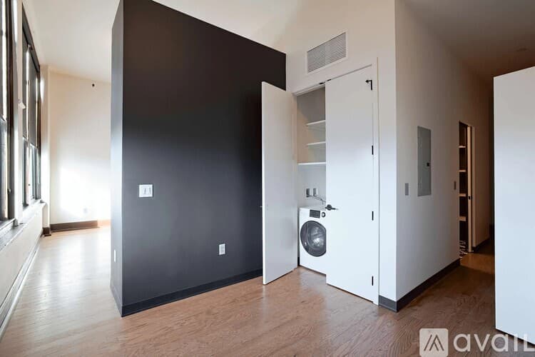 Kansas City Apartment: 315 East 39th Street