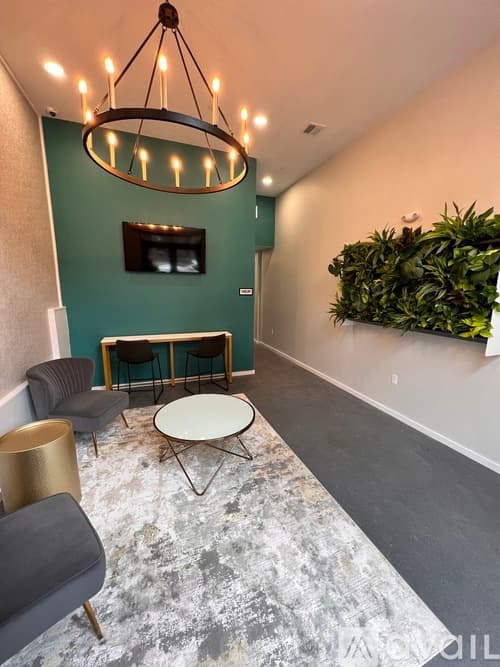 Lowell Apartment: 160 Middlesex Street