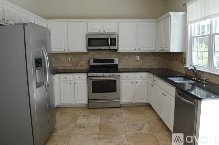 Smyrna House: 2924 Cottesford Way Southeast