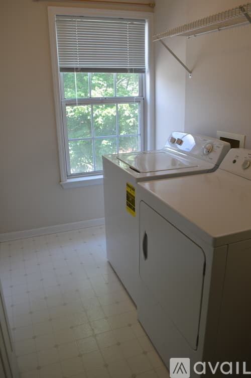 Smyrna House: 2924 Cottesford Way Southeast