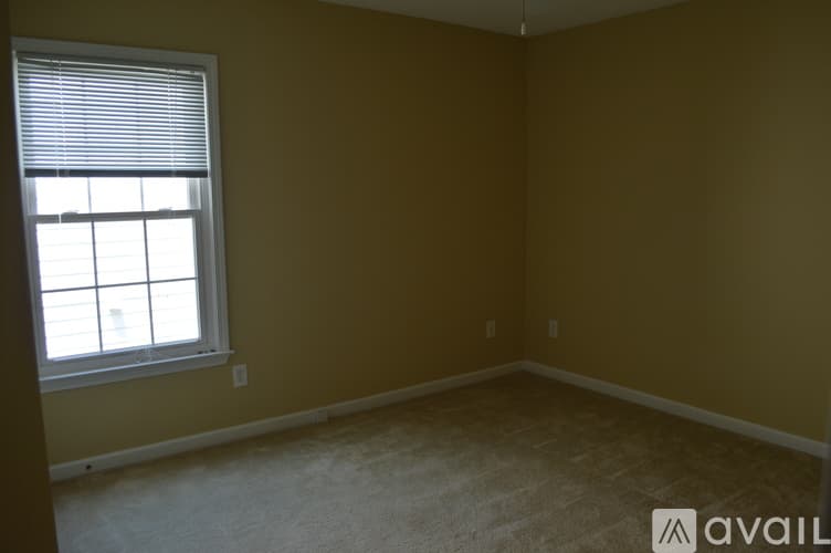 Smyrna House: 2924 Cottesford Way Southeast