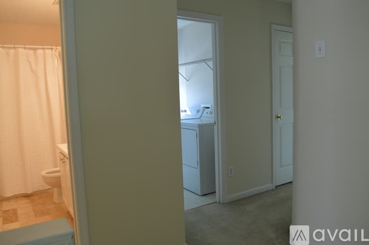 Smyrna House: 2924 Cottesford Way Southeast