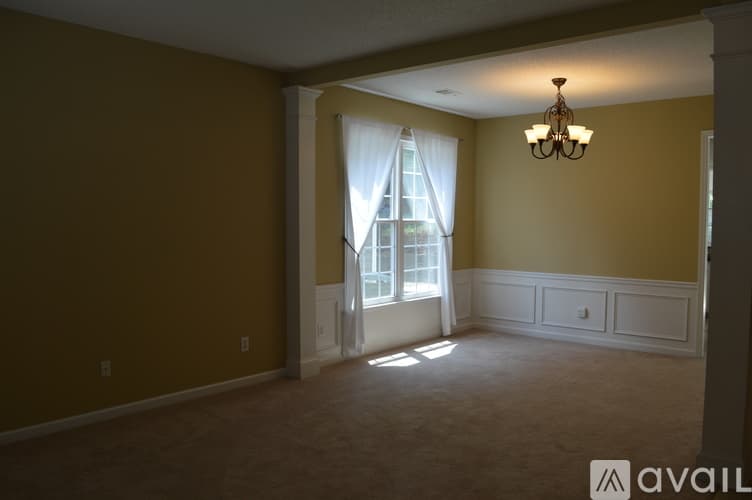 Smyrna House: 2924 Cottesford Way Southeast