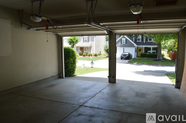 Smyrna House: 2924 Cottesford Way Southeast