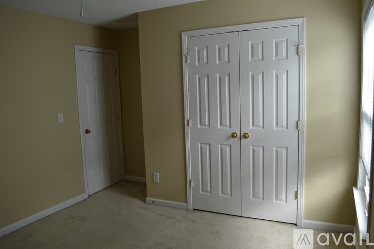 Smyrna House: 2924 Cottesford Way Southeast