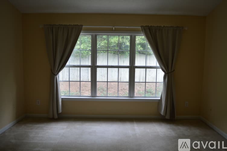 Smyrna House: 2924 Cottesford Way Southeast