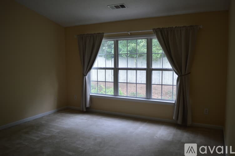 Smyrna House: 2924 Cottesford Way Southeast