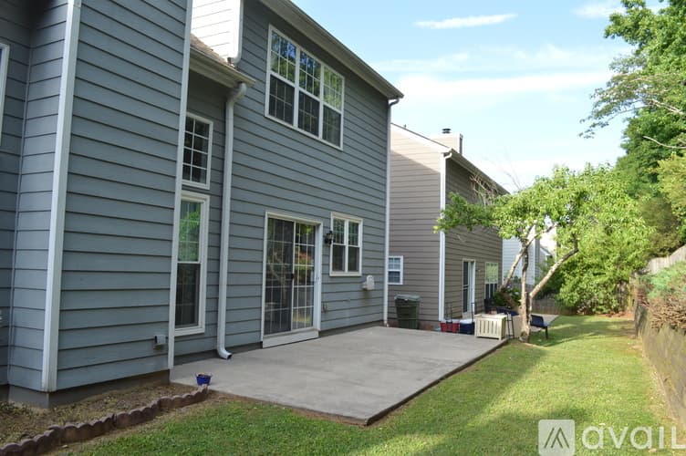 Smyrna House: 2924 Cottesford Way Southeast
