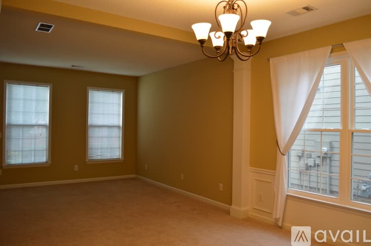 Smyrna House: 2924 Cottesford Way Southeast
