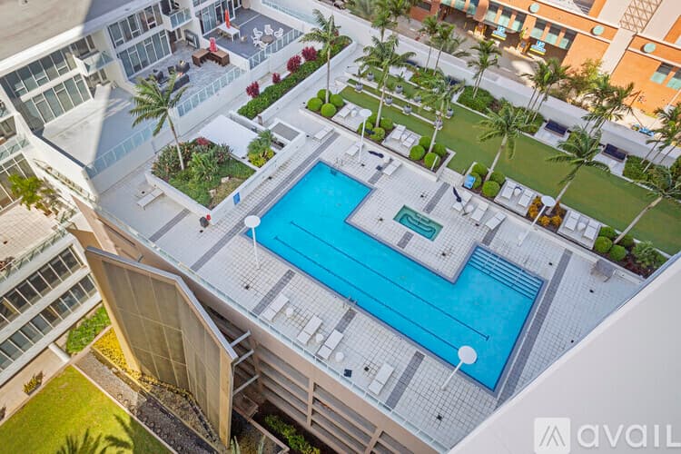 St. Petersburg Condo: 175 1st Street South