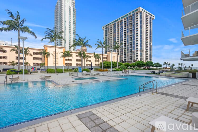 St. Petersburg Condo: 175 1st Street South