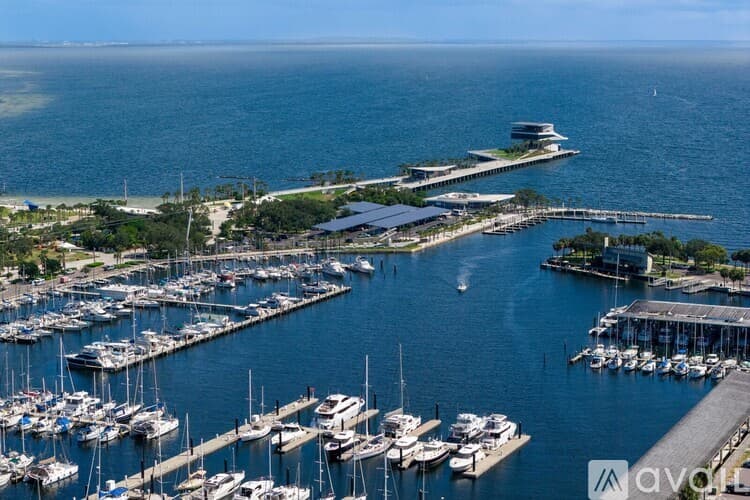 St. Petersburg Condo: 175 1st Street South
