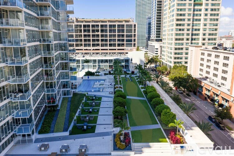 St. Petersburg Condo: 175 1st Street South