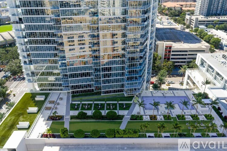 St. Petersburg Condo: 175 1st Street South