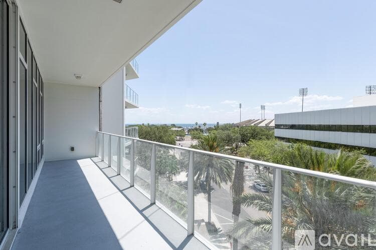 St. Petersburg Condo: 175 1st Street South