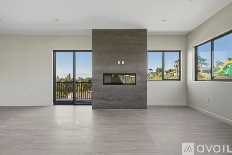 Riverside House: 16515 Canyon Ridge Dr