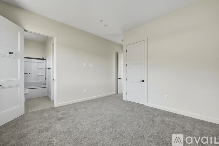 Riverside House: 16515 Canyon Ridge Dr