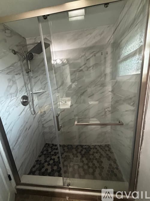 Beverly Hills House: 20 W Murray St