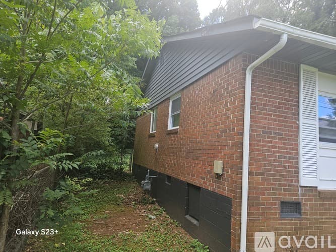 Jonesboro House: 62 Flint River Road