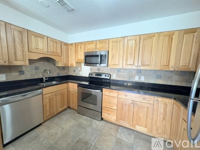 Swampscott Apartment: 1002 Paradise Rd