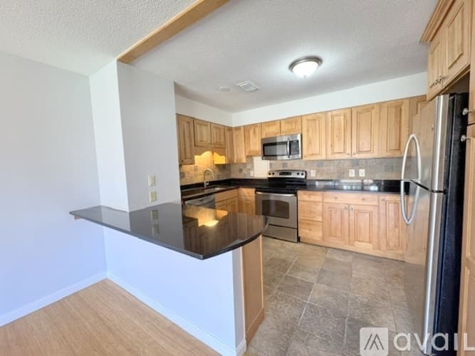 Swampscott Apartment: 1002 Paradise Rd
