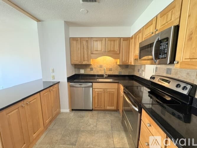 Swampscott Apartment: 1002 Paradise Rd