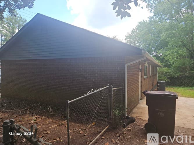 Jonesboro House: 62 Flint River Road