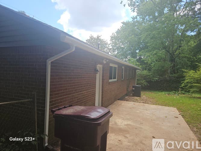Jonesboro House: 62 Flint River Road