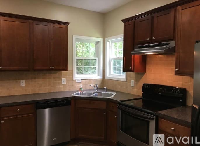 Macon House: 206 West Springs Drive